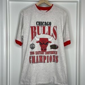 Vintage 1996 Chicago bulls shirt❤️🏈